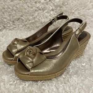 Sofft Gold Rose Wedge Heels